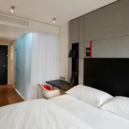 Citizenm