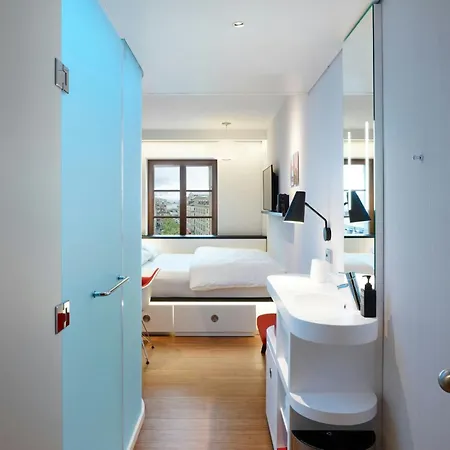Citizenm